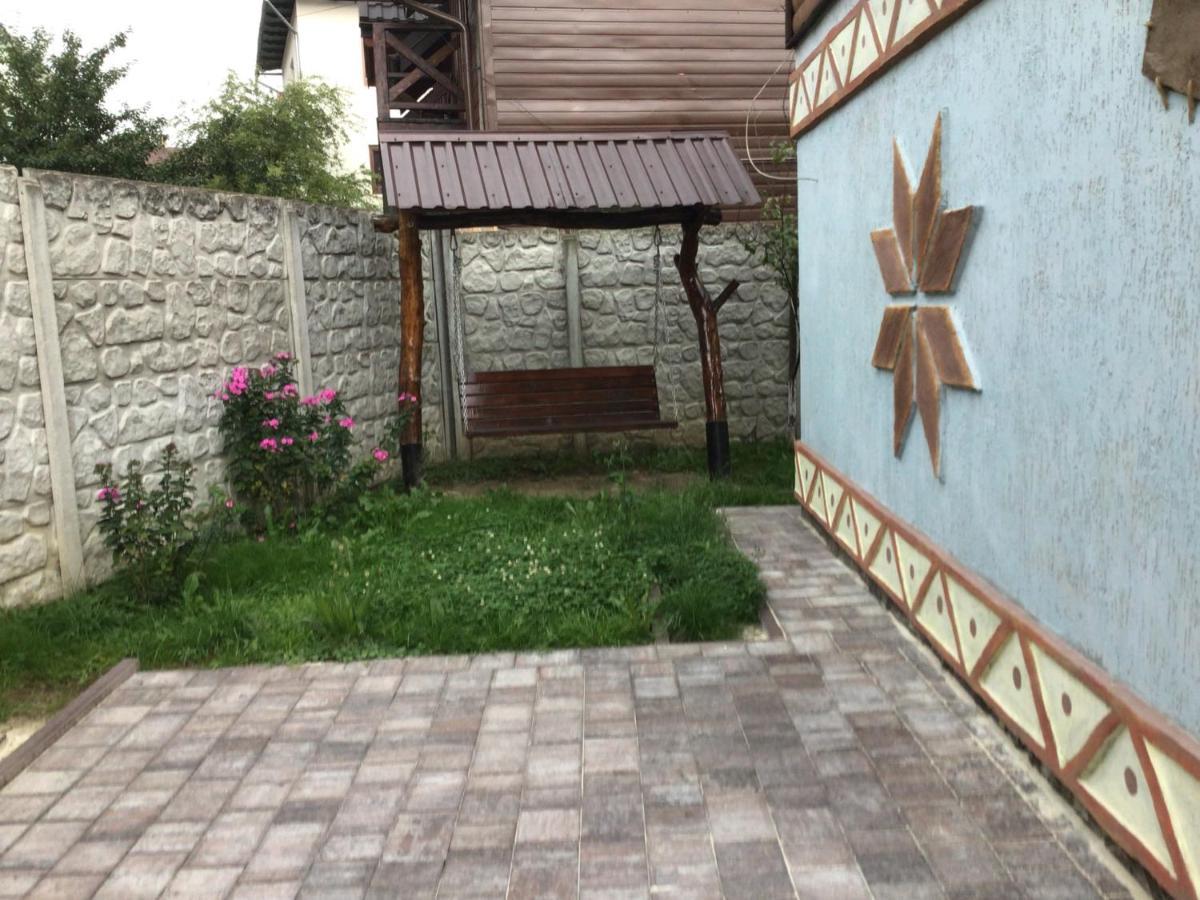 Рукавичка Jaremcse Kültér fotó